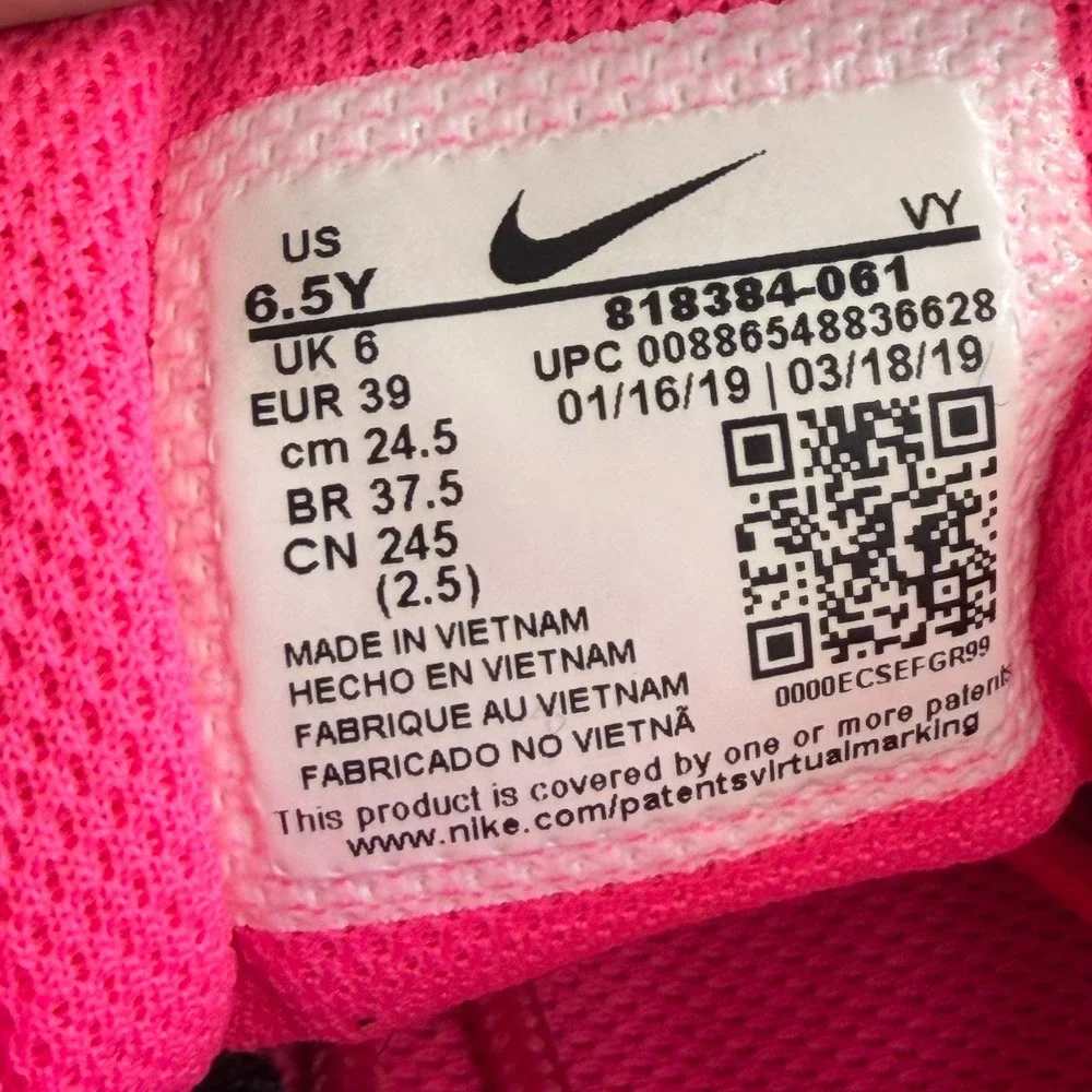 Size 6.5Y Nike Tanjun (GS) Black Pink Kids Low Top Running Sneakers 818384-061